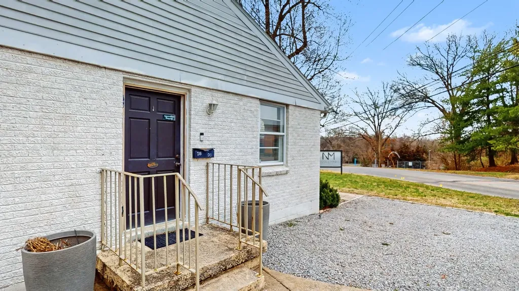 2898 Elm Hill Pike Nashville TN 37214