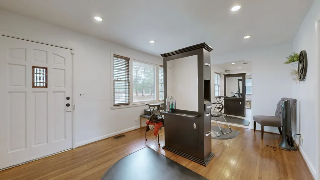 2898 Elm Hill Pike Nashville TN 37214