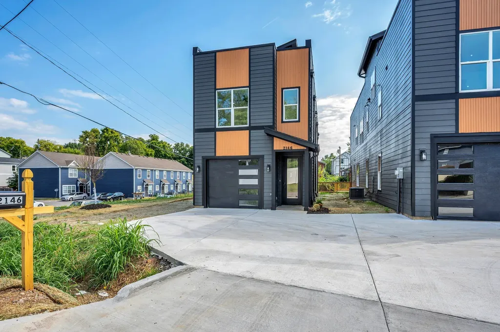 2146 18th Ave, N Nashville TN 37208