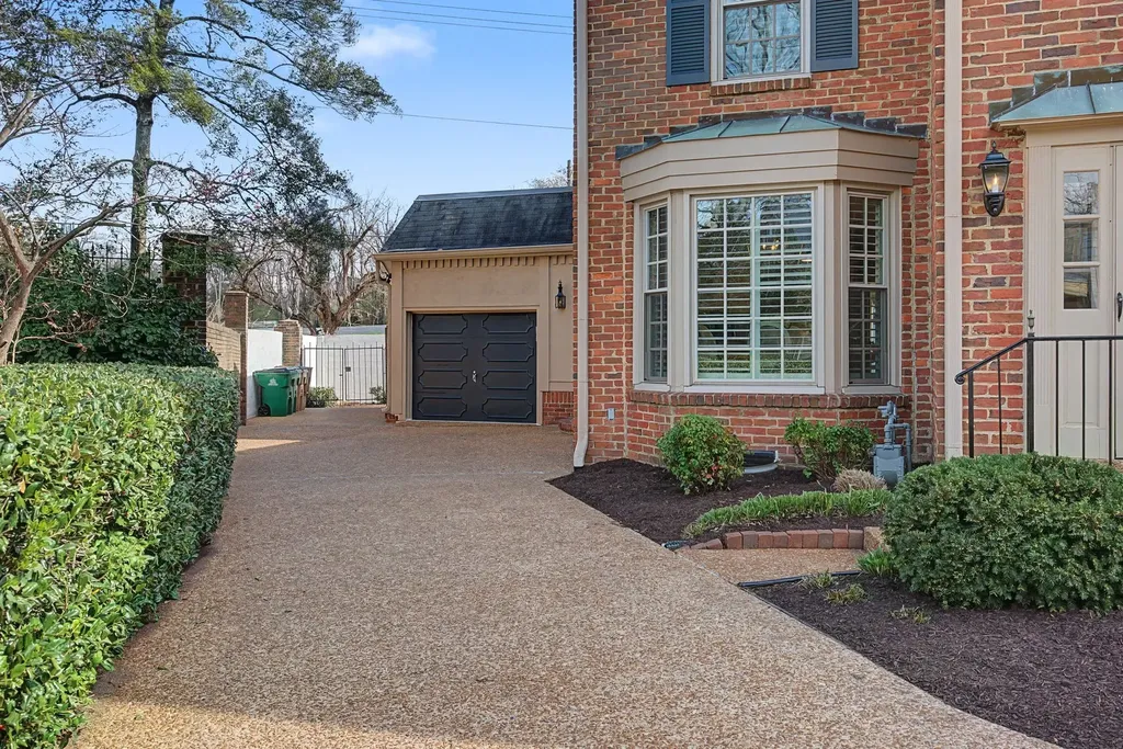 2116 Golf Club Lane Nashville TN 37215