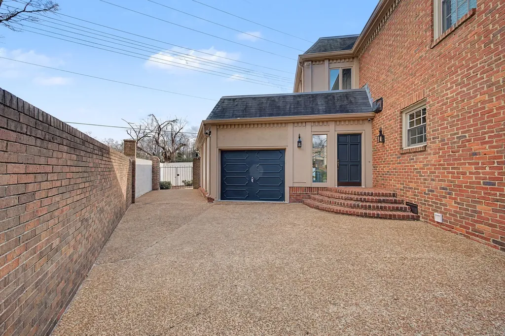 2116 Golf Club Lane Nashville TN 37215