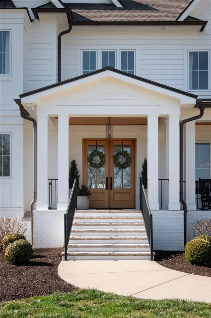 201 Palmer Circle Lebanon TN 37090