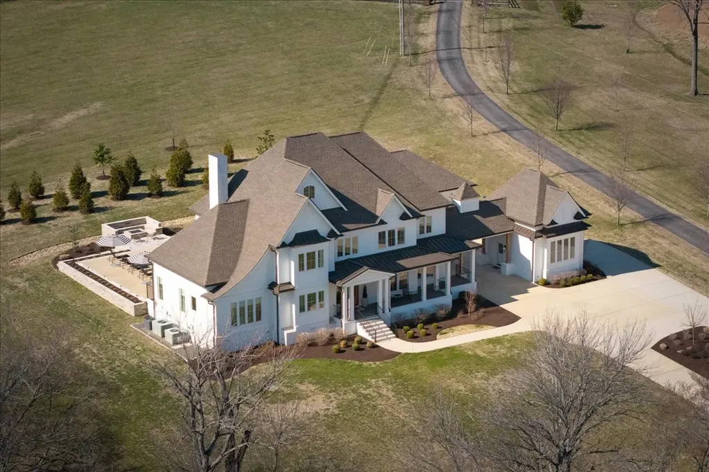 201 Palmer Circle Lebanon TN 37090