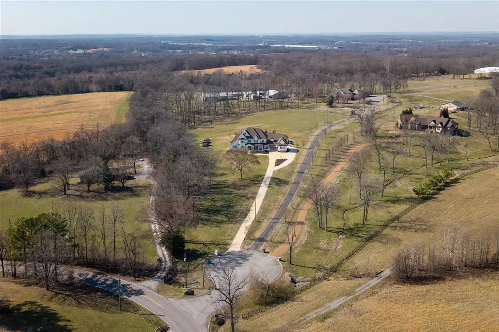 201 Palmer Circle Lebanon TN 37090