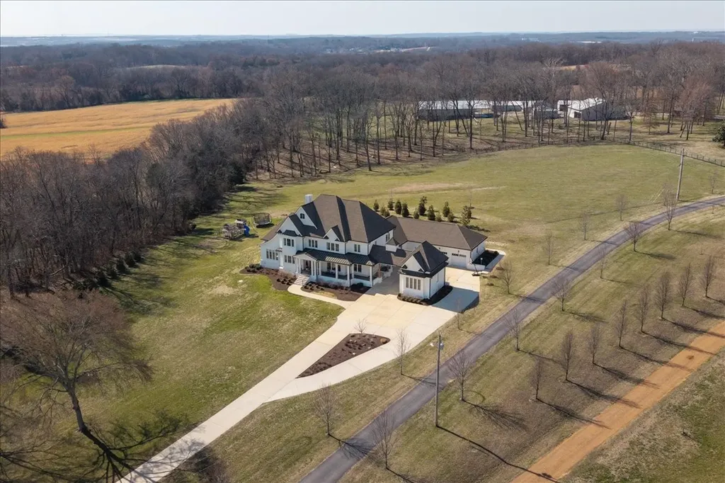201 Palmer Circle Lebanon TN 37090