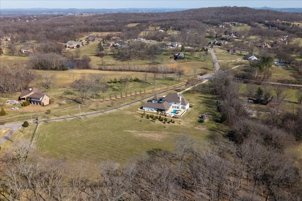 201 Palmer Circle Lebanon TN 37090