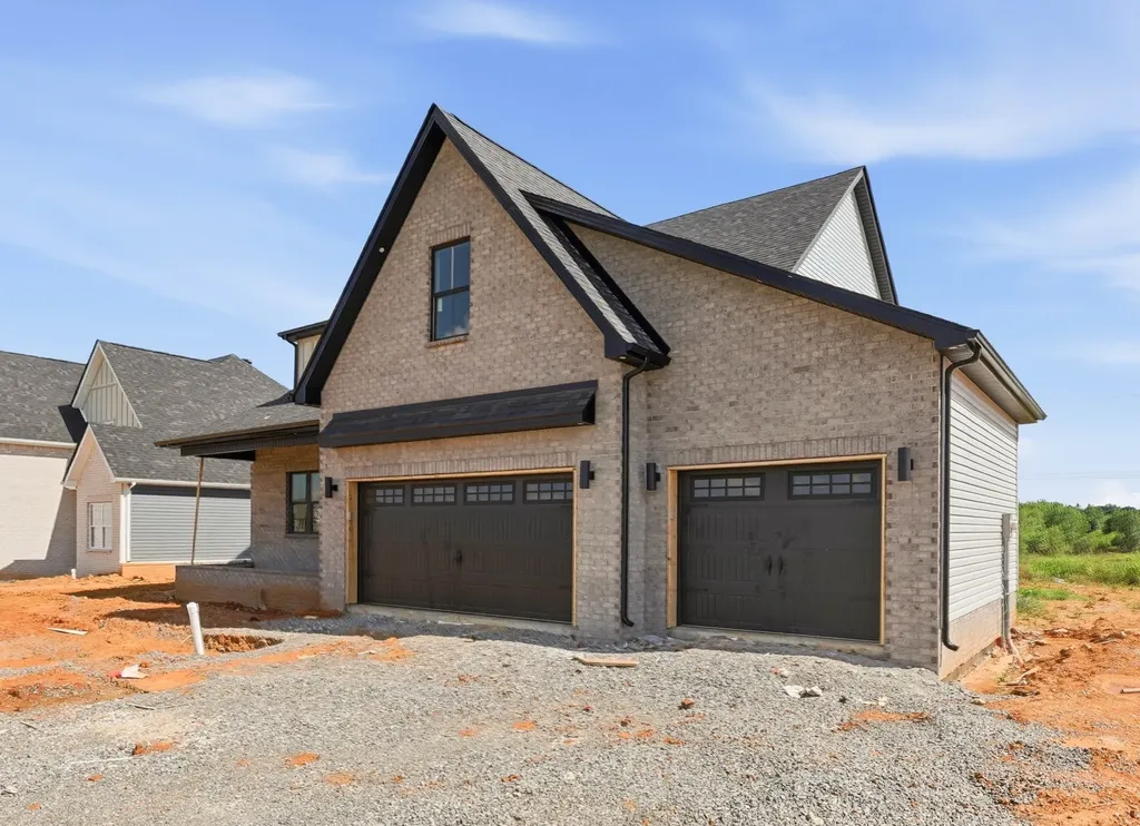 218 Low Plains Lane Clarksville TN 37043