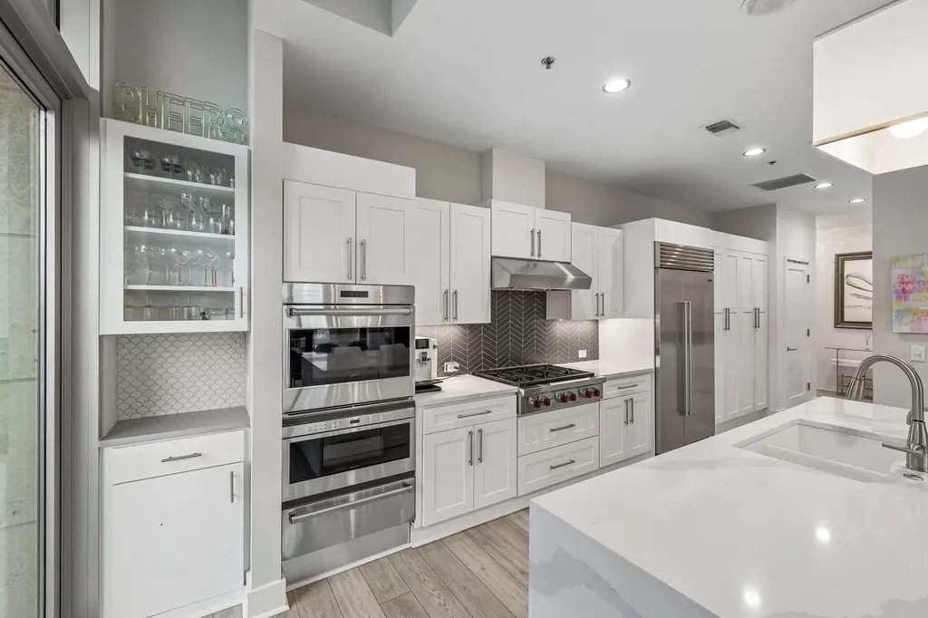 700 12th Ave, S Nashville TN 37203