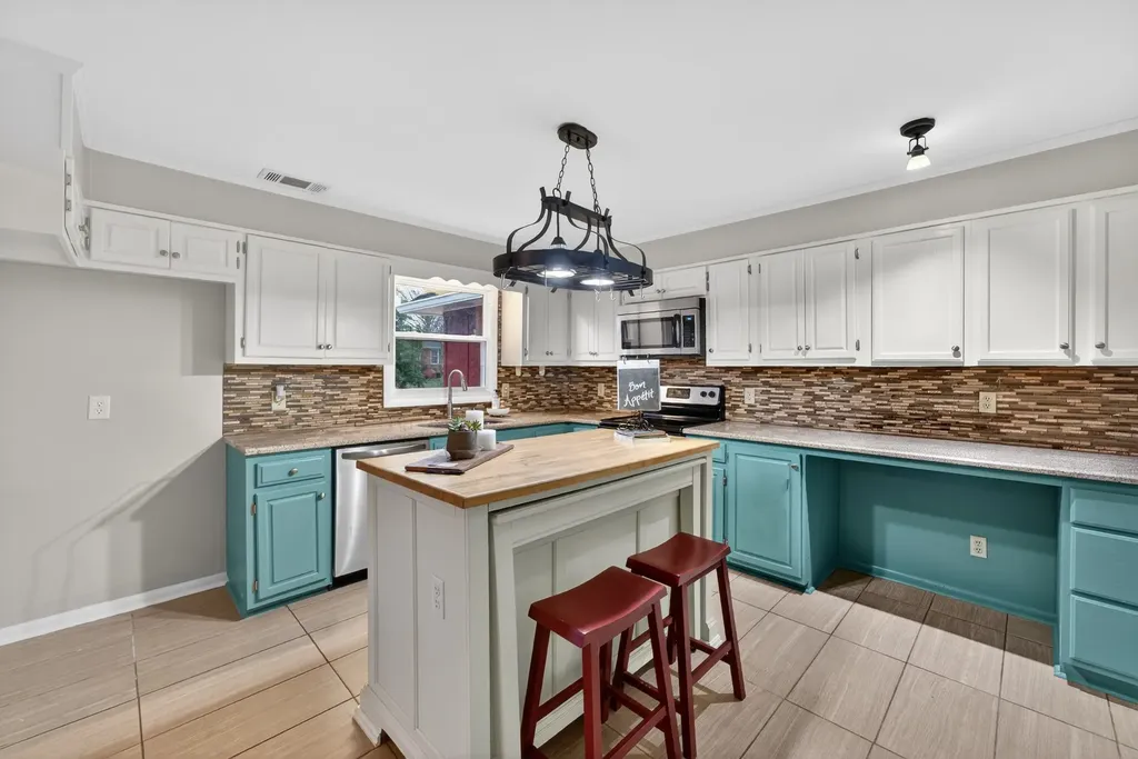 203 Buena Vista Drive Columbia TN 38401