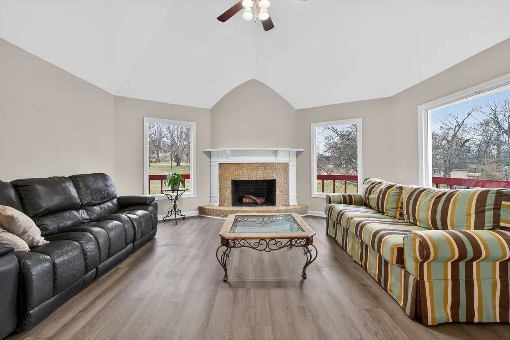 203 Buena Vista Drive Columbia TN 38401