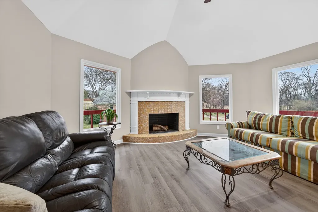 203 Buena Vista Drive Columbia TN 38401
