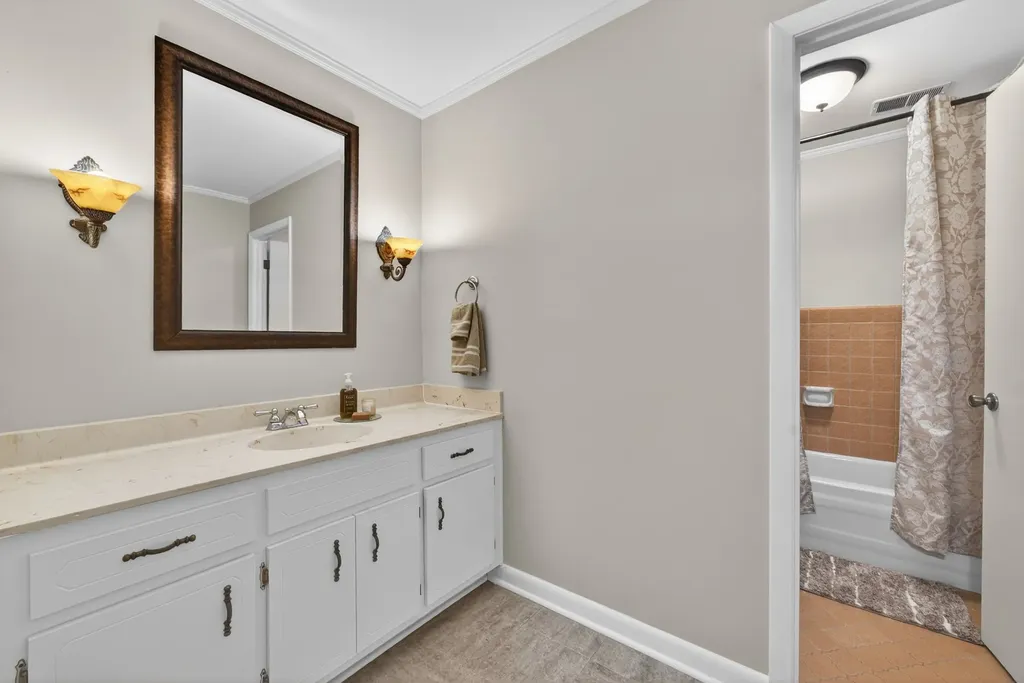 203 Buena Vista Drive Columbia TN 38401