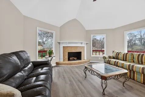 203 Buena Vista Drive Columbia TN 38401