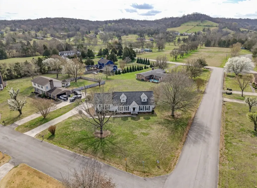 201 Chadwick Drive Fayetteville TN 37334