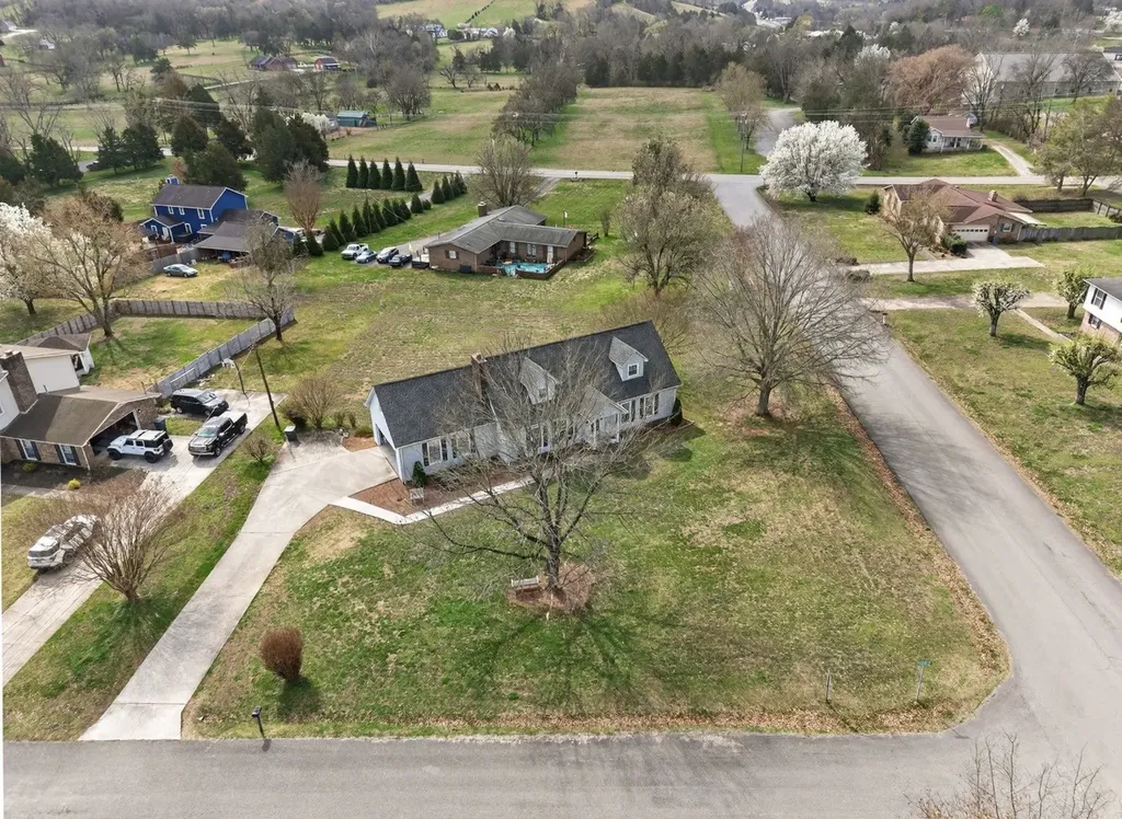 201 Chadwick Drive Fayetteville TN 37334
