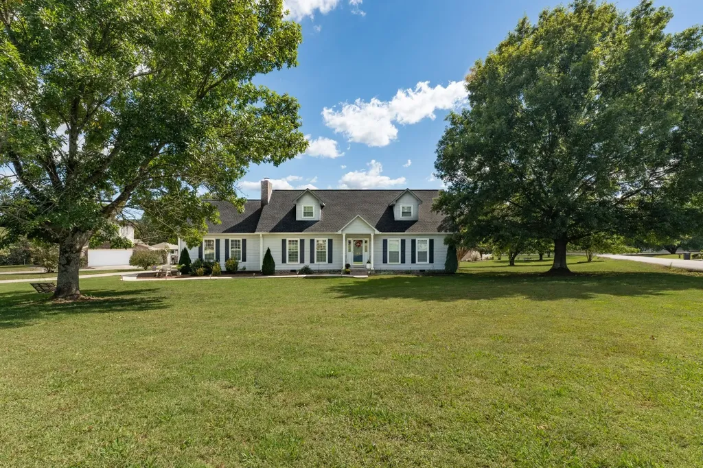 201 Chadwick Drive Fayetteville TN 37334