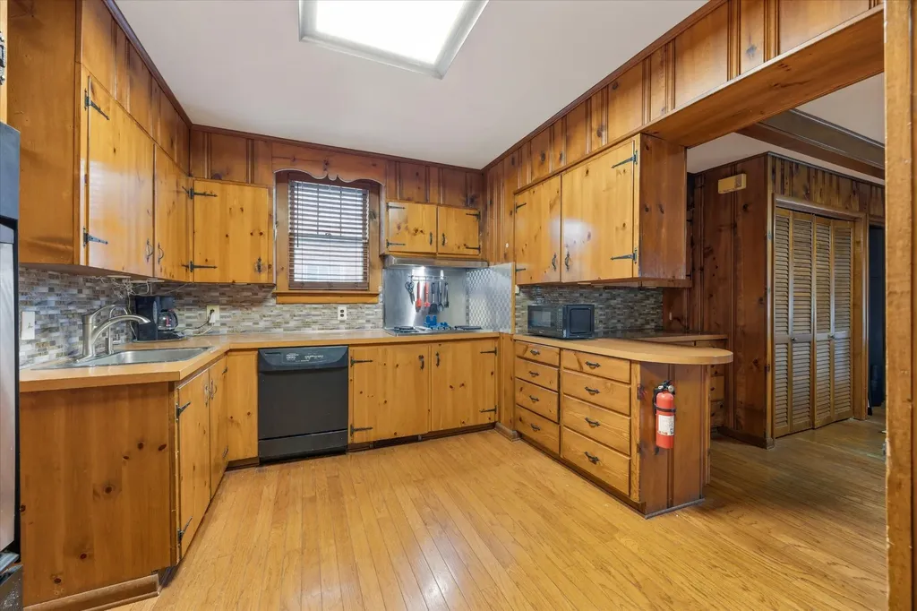 129 N Kingston Avenue Rockwood TN 37854