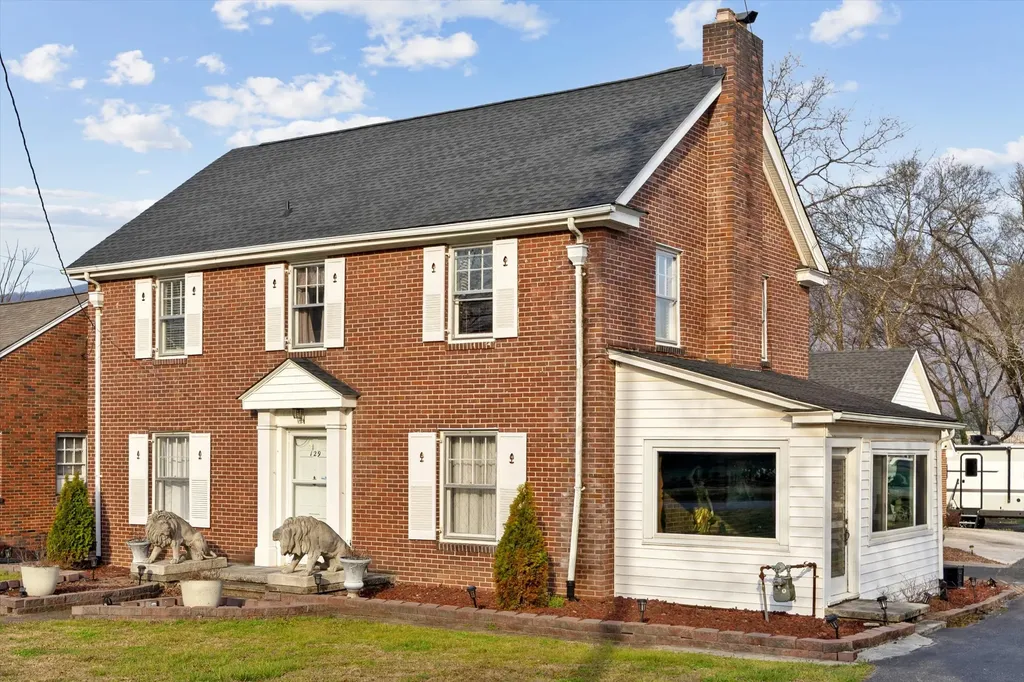 129 N Kingston Avenue Rockwood TN 37854
