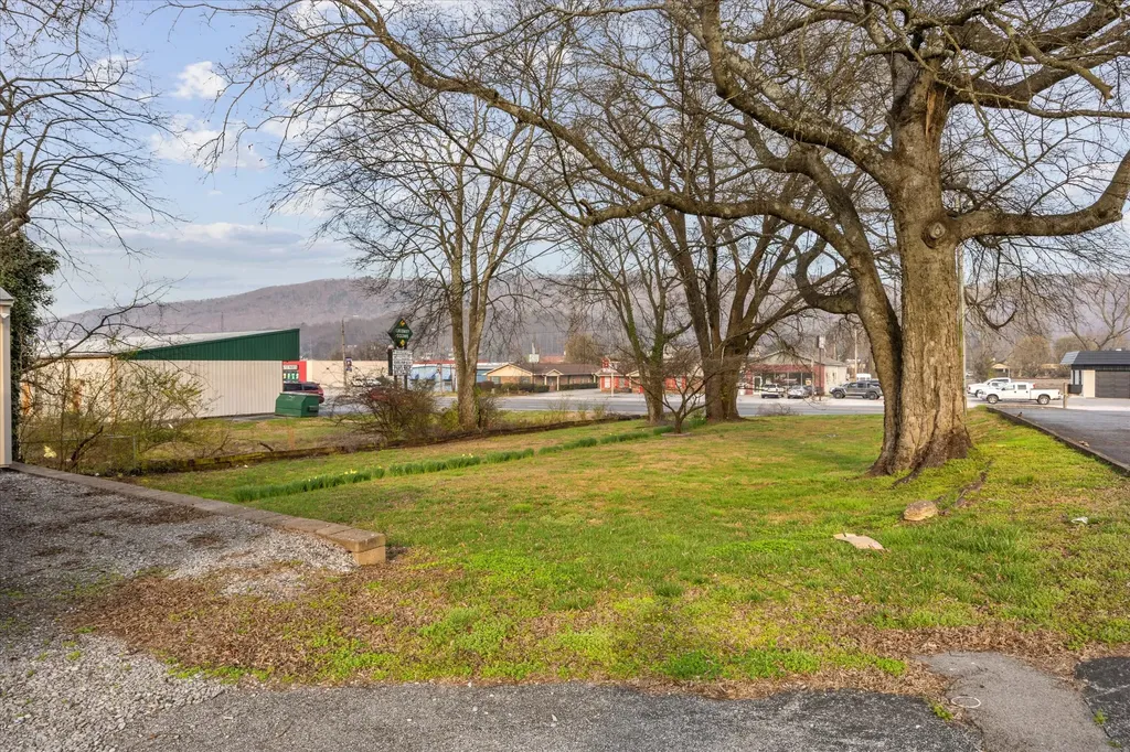 129 N Kingston Avenue Rockwood TN 37854