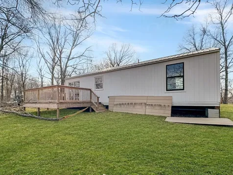 1041 Old Mount Vernon Road Bethpage TN 37022