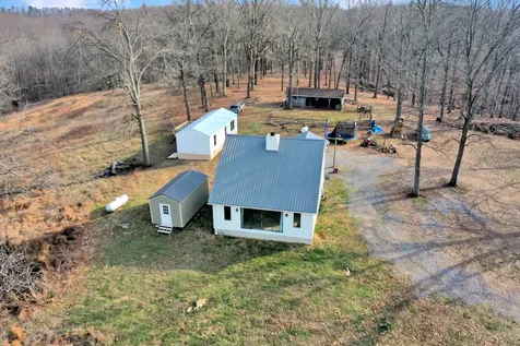 1041 Old Mount Vernon Road Bethpage TN 37022