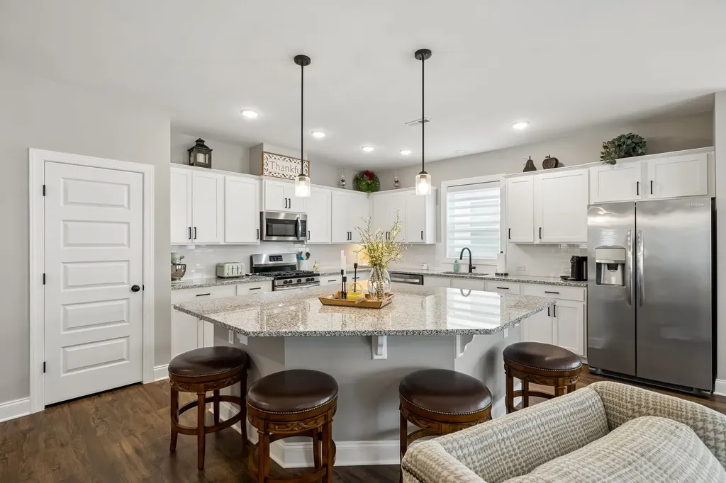 206 Woodhall Court White House TN 37188