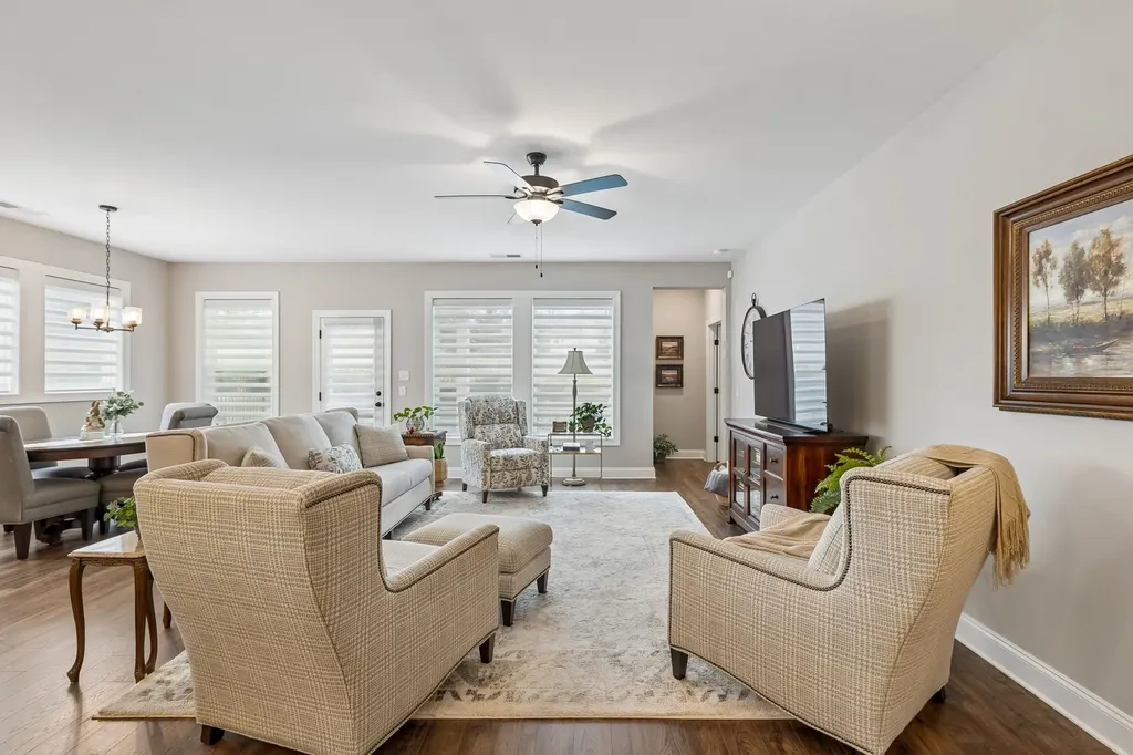 206 Woodhall Court White House TN 37188