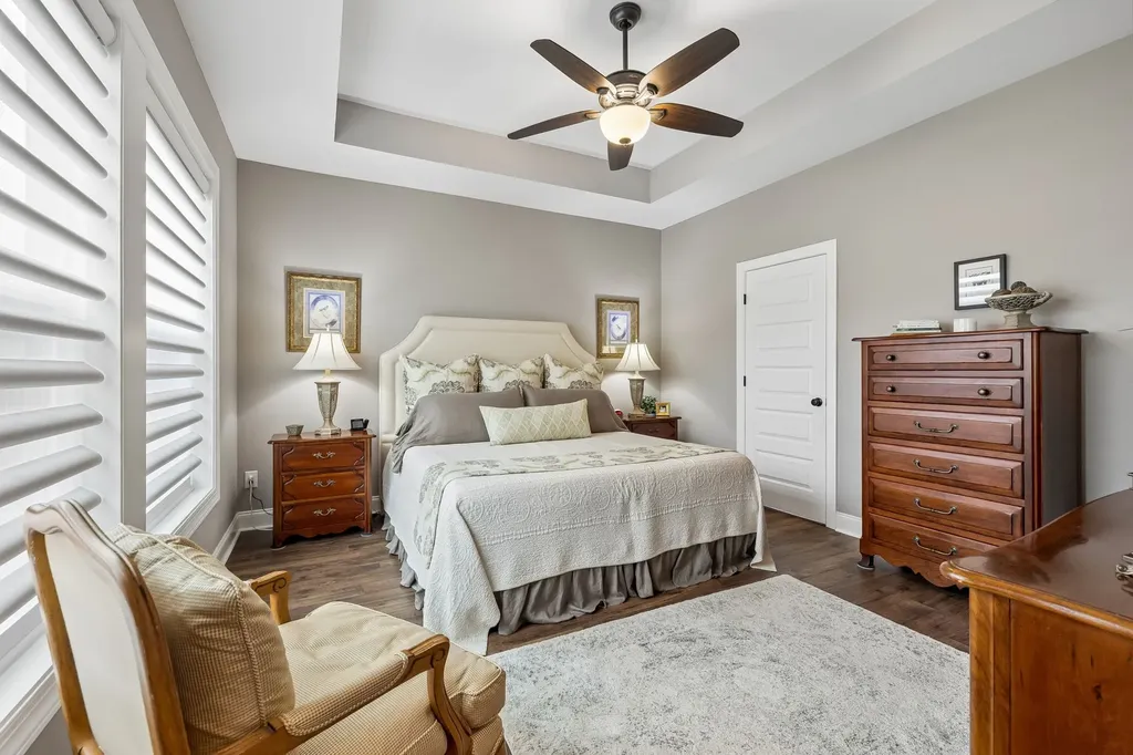 206 Woodhall Court White House TN 37188