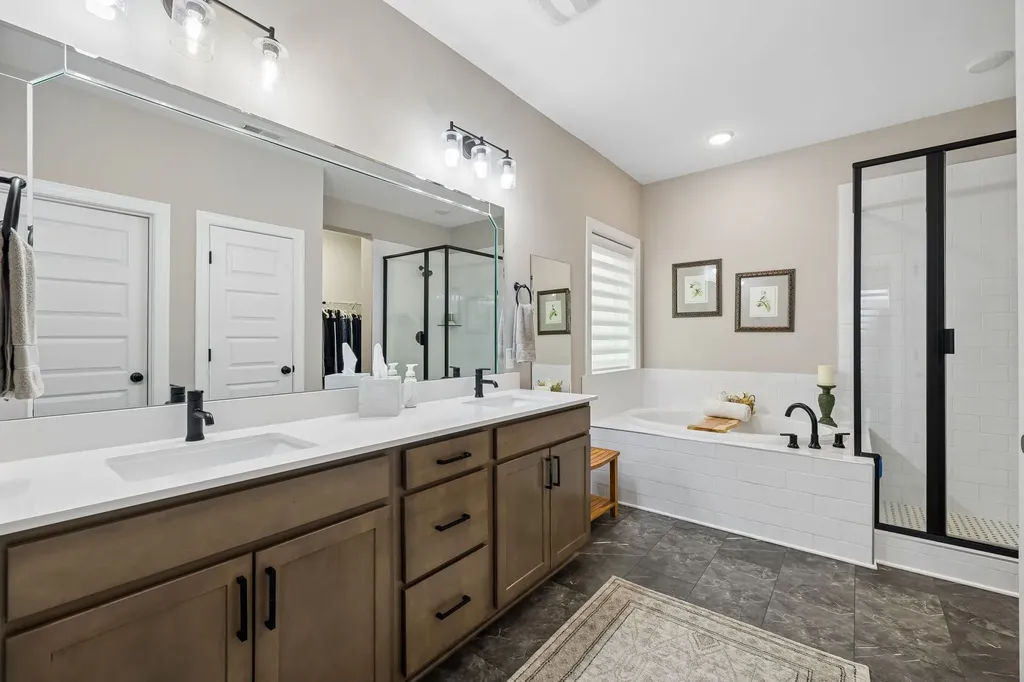 206 Woodhall Court White House TN 37188