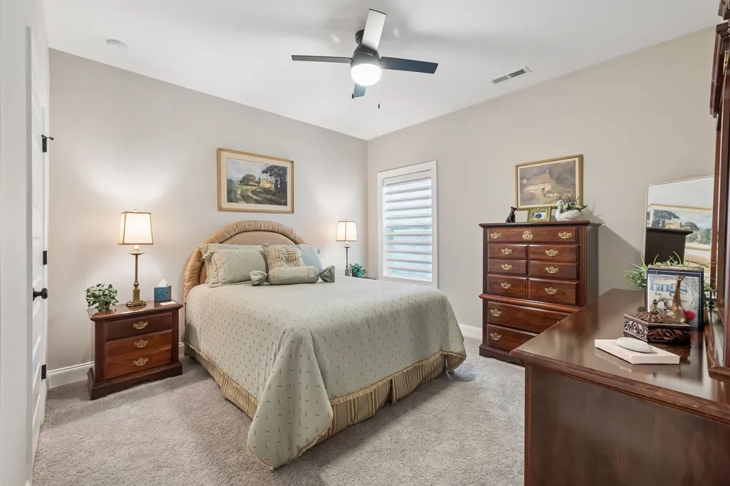 206 Woodhall Court White House TN 37188