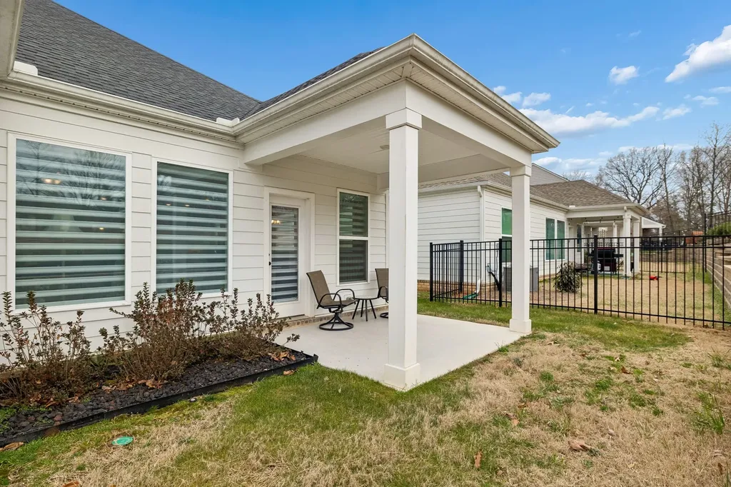 206 Woodhall Court White House TN 37188