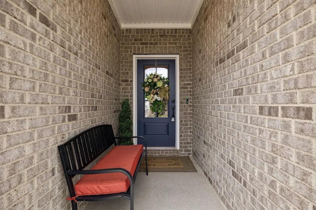 206 Woodhall Court White House TN 37188