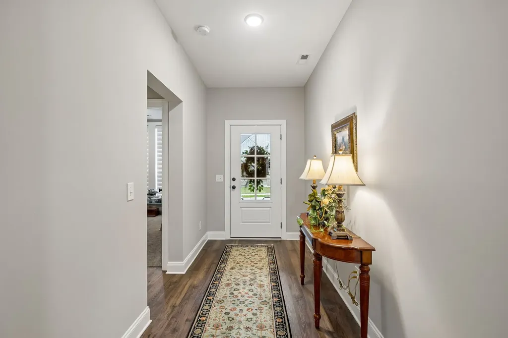 206 Woodhall Court White House TN 37188