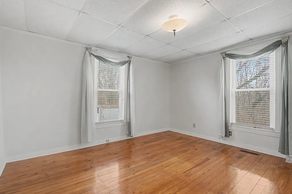 704 Fleming Street Columbia TN 38401