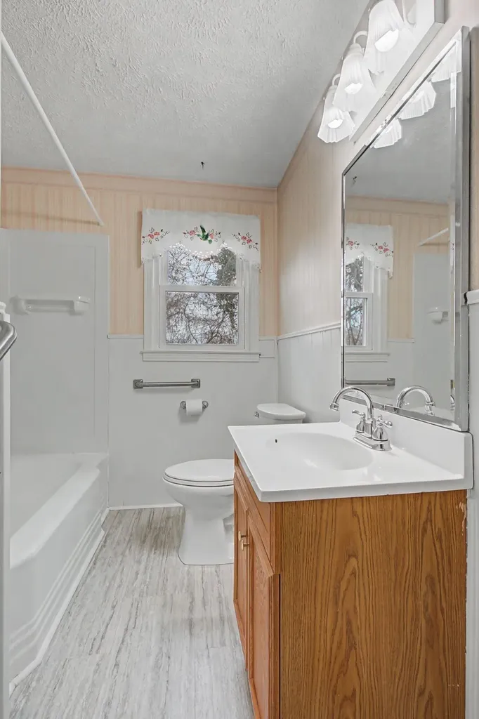 704 Fleming Street Columbia TN 38401