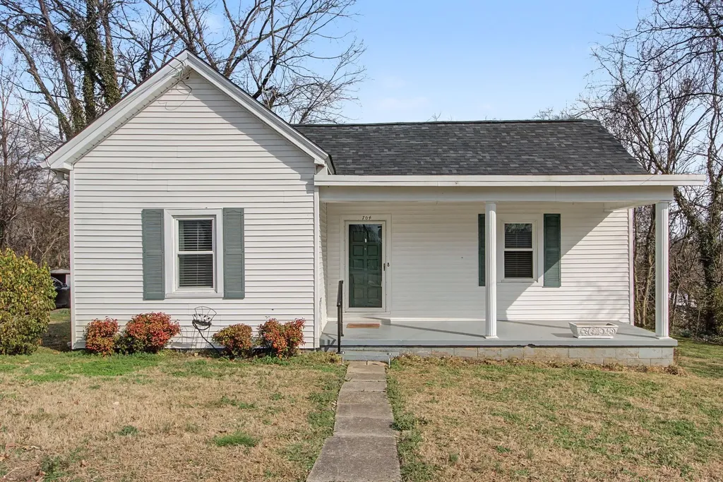 704 Fleming Street Columbia TN 38401