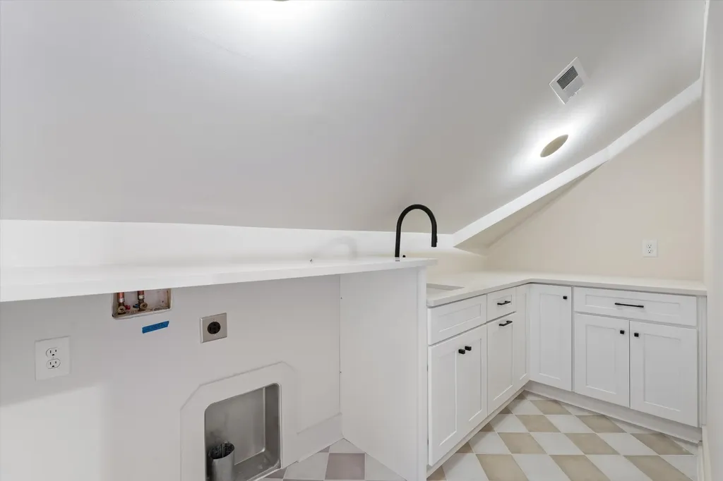 1816 Wildwood Avenue Nashville TN 37212