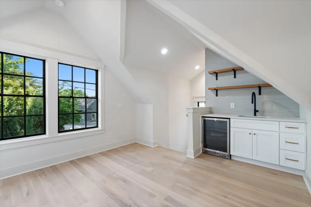 1816 Wildwood Avenue Nashville TN 37212