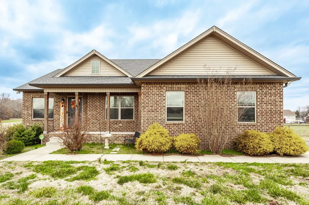 1699 Rapids Road Portland TN 37148