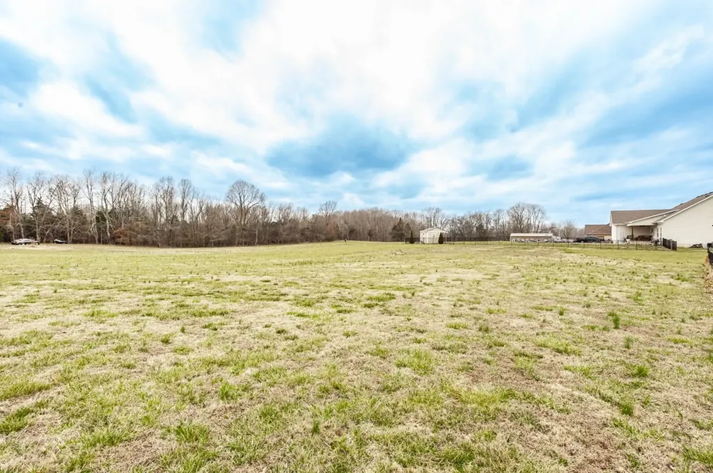 1699 Rapids Road Portland TN 37148