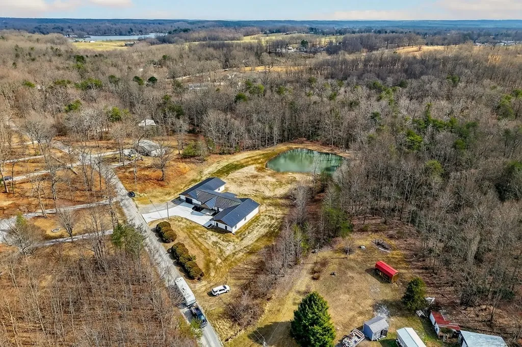 365 Spring Haven Lane Sparta TN 38583