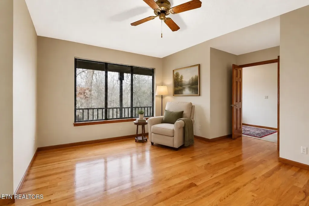 31 Kingsboro Lane Crossville TN 38558