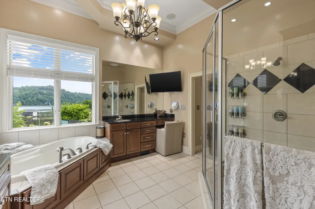 3801 Jackson Bend Drive Louisville TN 37777