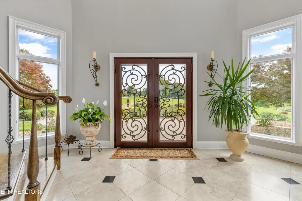 3801 Jackson Bend Drive Louisville TN 37777