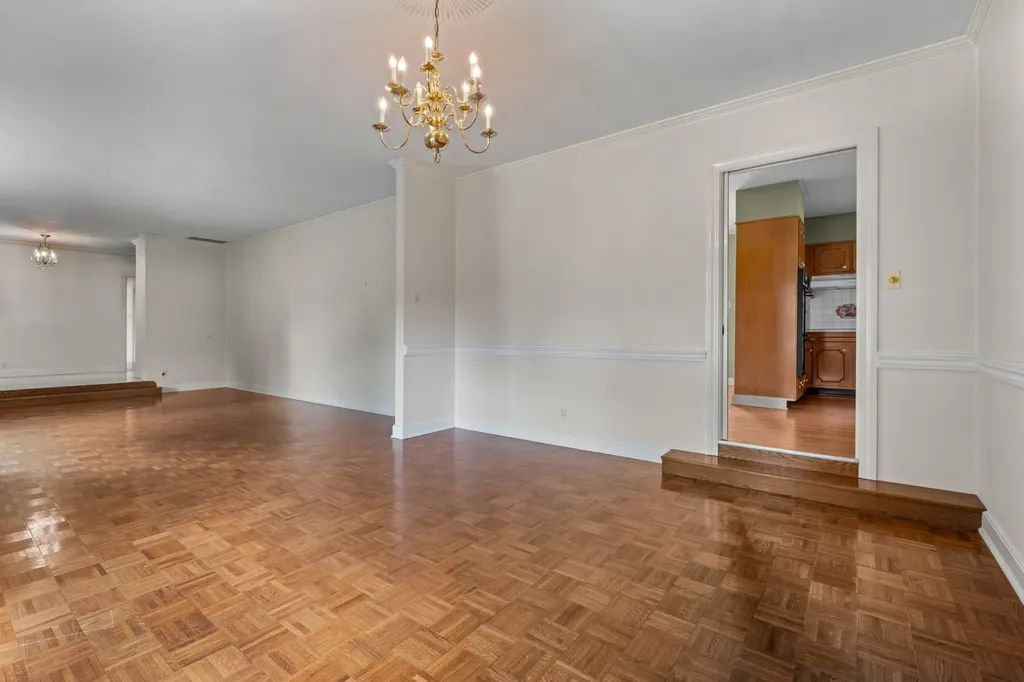 305 Castle Heights Avenue Lebanon TN 37087