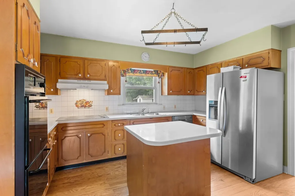 305 Castle Heights Avenue Lebanon TN 37087