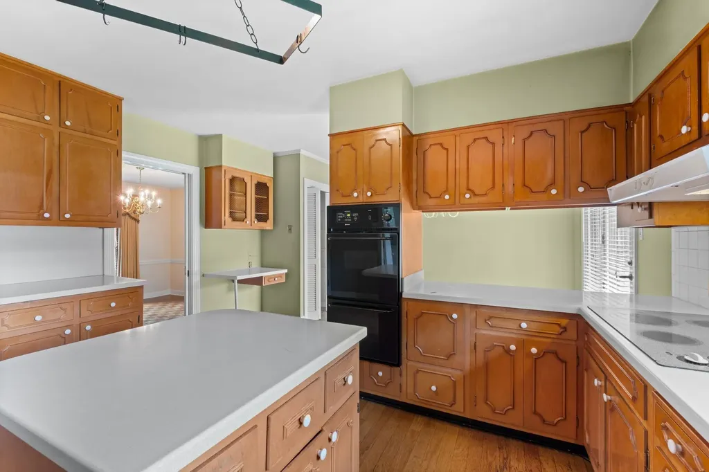 305 Castle Heights Avenue Lebanon TN 37087