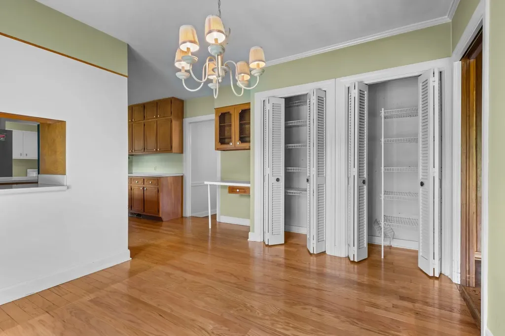 305 Castle Heights Avenue Lebanon TN 37087