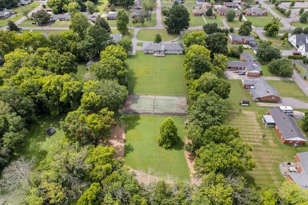 305 Castle Heights Avenue Lebanon TN 37087