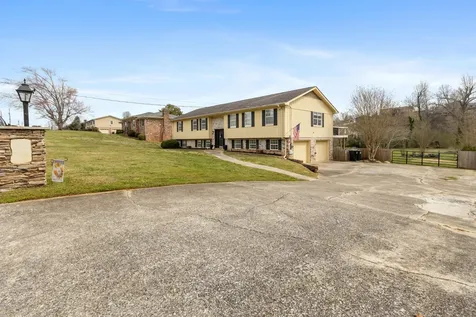 2712 Saint Lawrence Road Chattanooga TN 37421